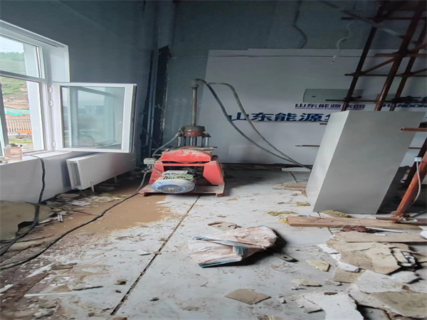 融水地基基础下沉墙体裂缝加固注浆顶升施工